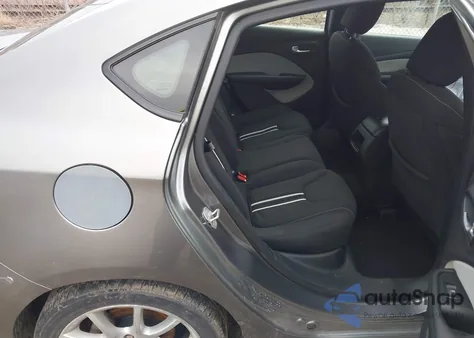 2013 Dodge Dart Rallye z USA, uszkodzony, nr VIN 1C3CDFBH6DD135560